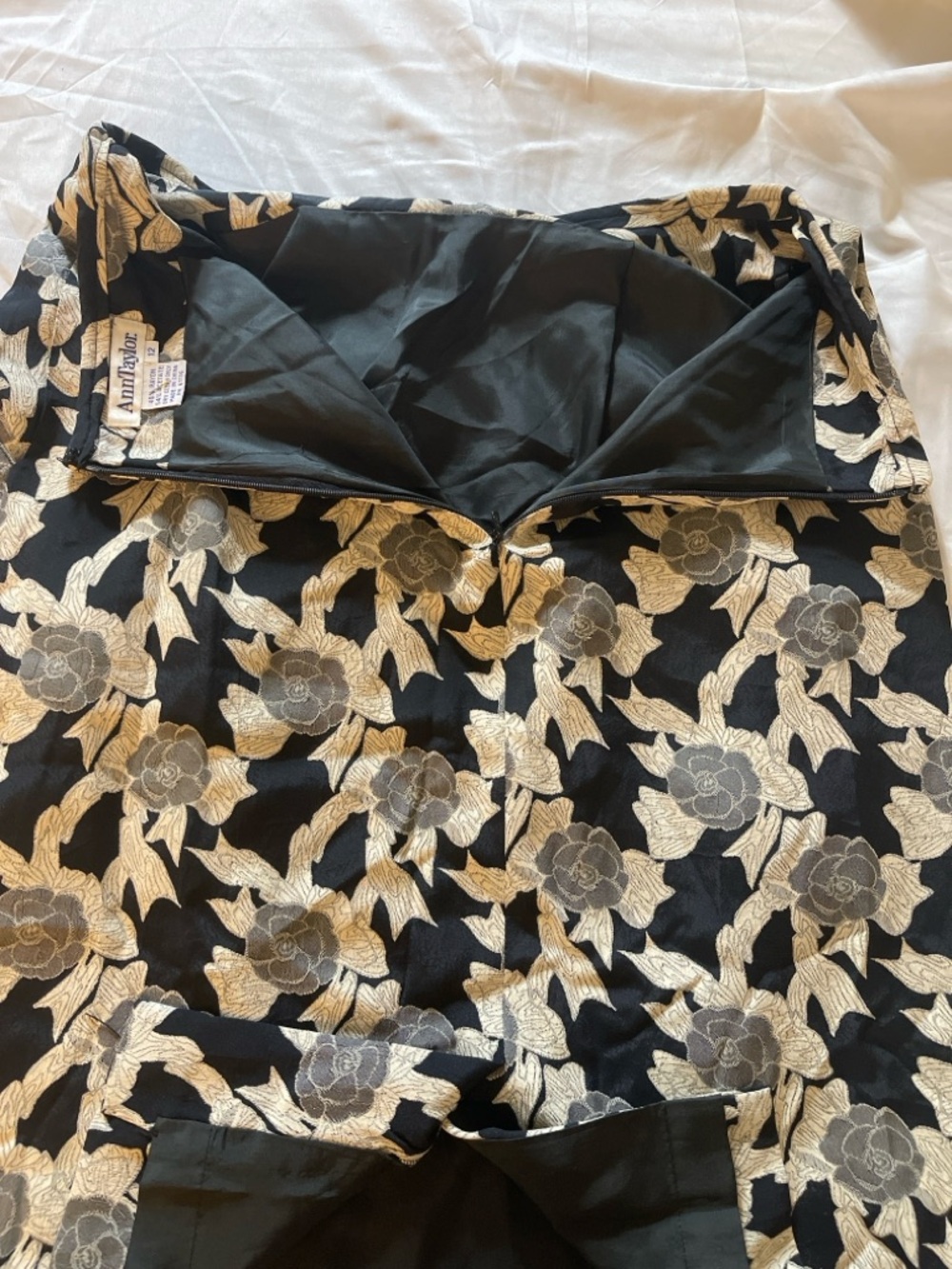 Ann Taylor Floral A-Line Skirt Size 12 Black Cream Fully Lined Career Classic - Picture 8 of 14